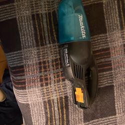Makita Vacume 
