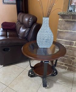 Corner Table