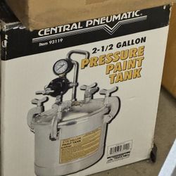Central Pneumatic 2.5G pressure paint tank