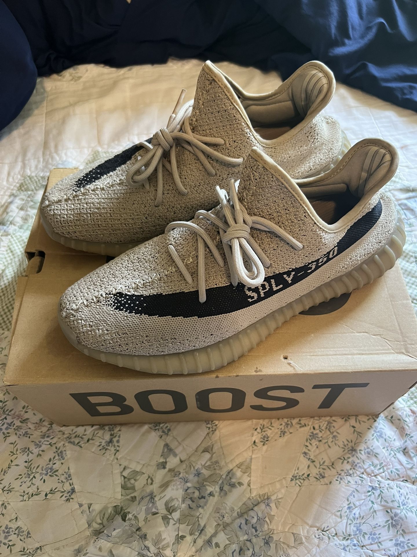 Adidas Yeezys 350 V2 Size 12