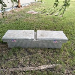 Silver Gull-Wing Toolbox