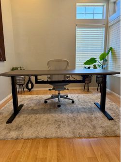 Sit/Stand Adjustable Office Desk