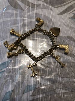 Vtg New York City Goldtone Charm Bracelet With 8 Charms - 6.5” Long