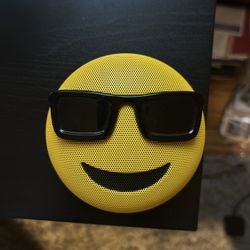 Bluetooth Emoji Spaker