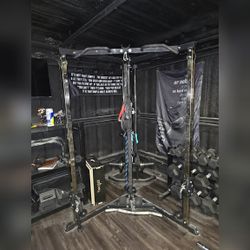 Gym Equipment - Very Good - Thorntonville, TX