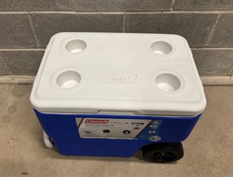 Coleman 40 Quart Blue Wheeled Cooler hold 59 cans 40$cash