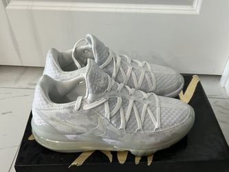 Nike lebron XVII Low white camo Size 12