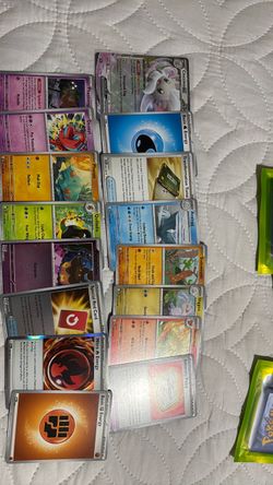 Pokémon TCG Mixed Card Lot