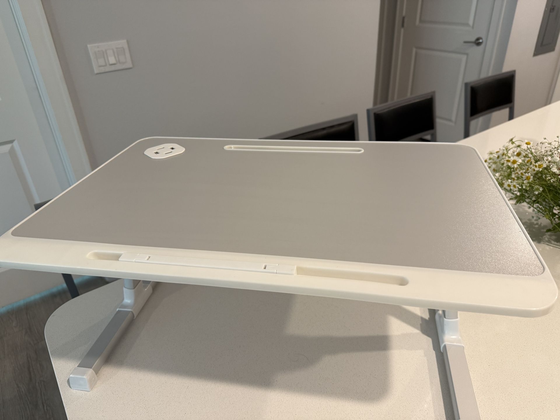 Adjustable Lap Desk / Bed Table with USB Hub