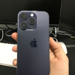 iPhones 14 pro (purple, unlocked)