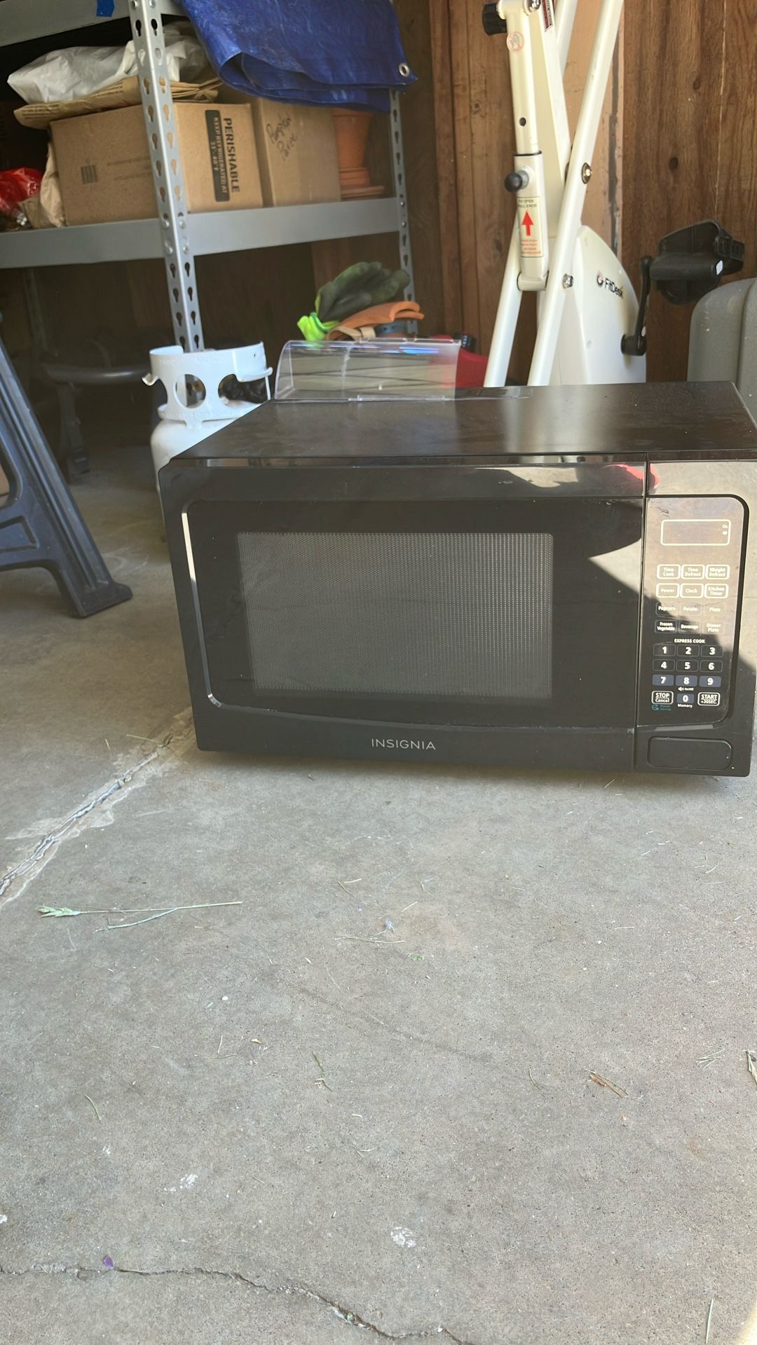 Clean, Working Microwave