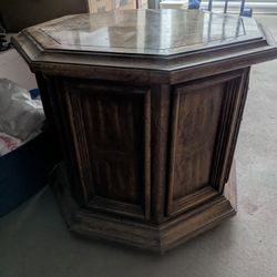 Thomasville Octagon End Table