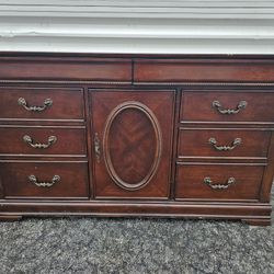 Dresser Good Quality 