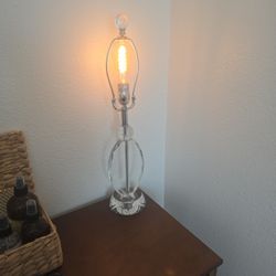 *Elegant Crystal Lamp*
