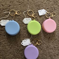 Coin Purse With Claps