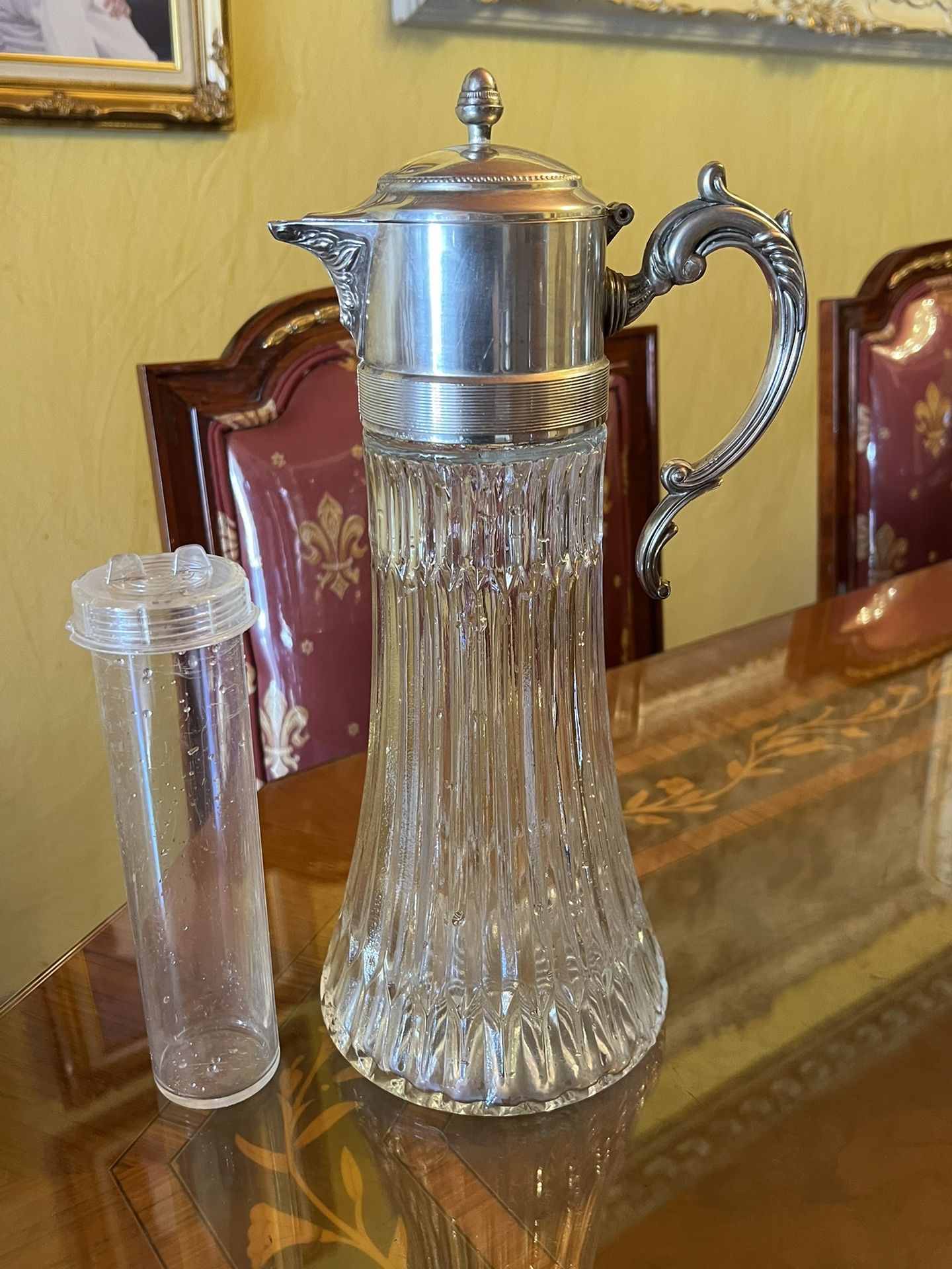 Fb Rogers Italy Cut Glass and Silverplate Decanter Carafe Pitcher – Ornate Vintage Italian Wine Service In Excellent Condition 