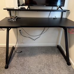 gaming table with led changing color lights