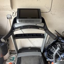 Treadmill 