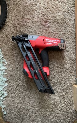 Milwaukee 15gauge Finish Nailer 
