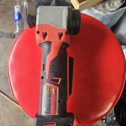Milwaukee

M18 18V Lithium-Ion Cordless Cable Stripper for Al THHN/XHHW Wire Cutting

