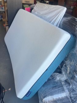 Twin memory foam mattress