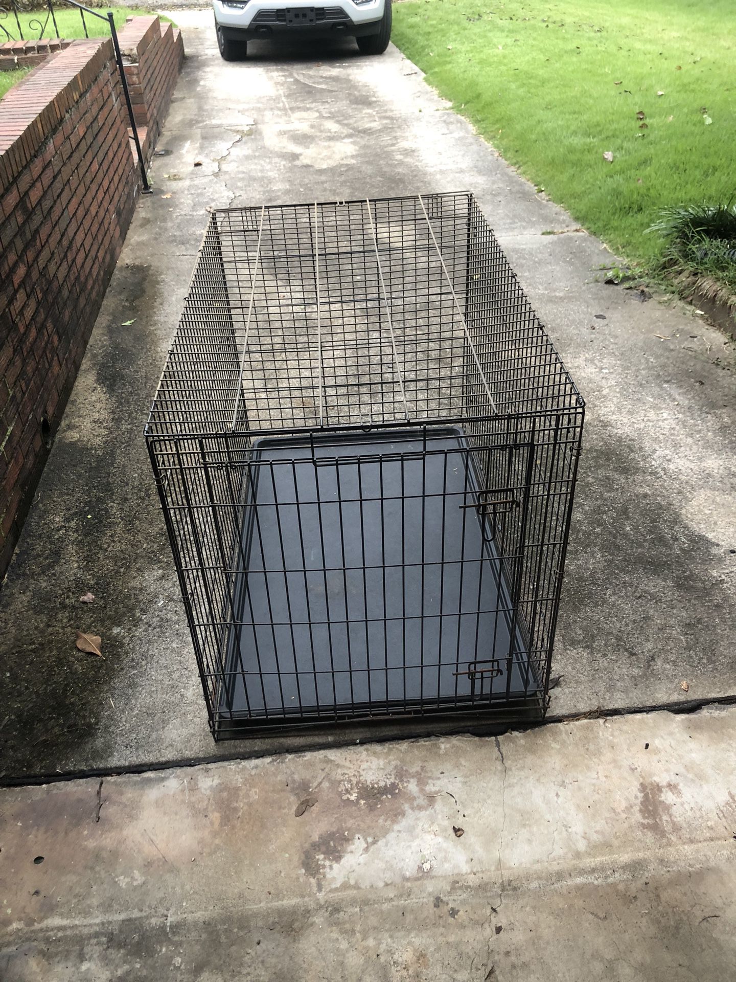 One Large Dog Cage And Two Small Dog Cages 