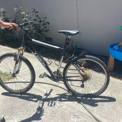 Trek 4300 Alpha Men’s Mountain Bike