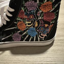 Size 10 Day Of The Dead Glow In The Dark Vans 