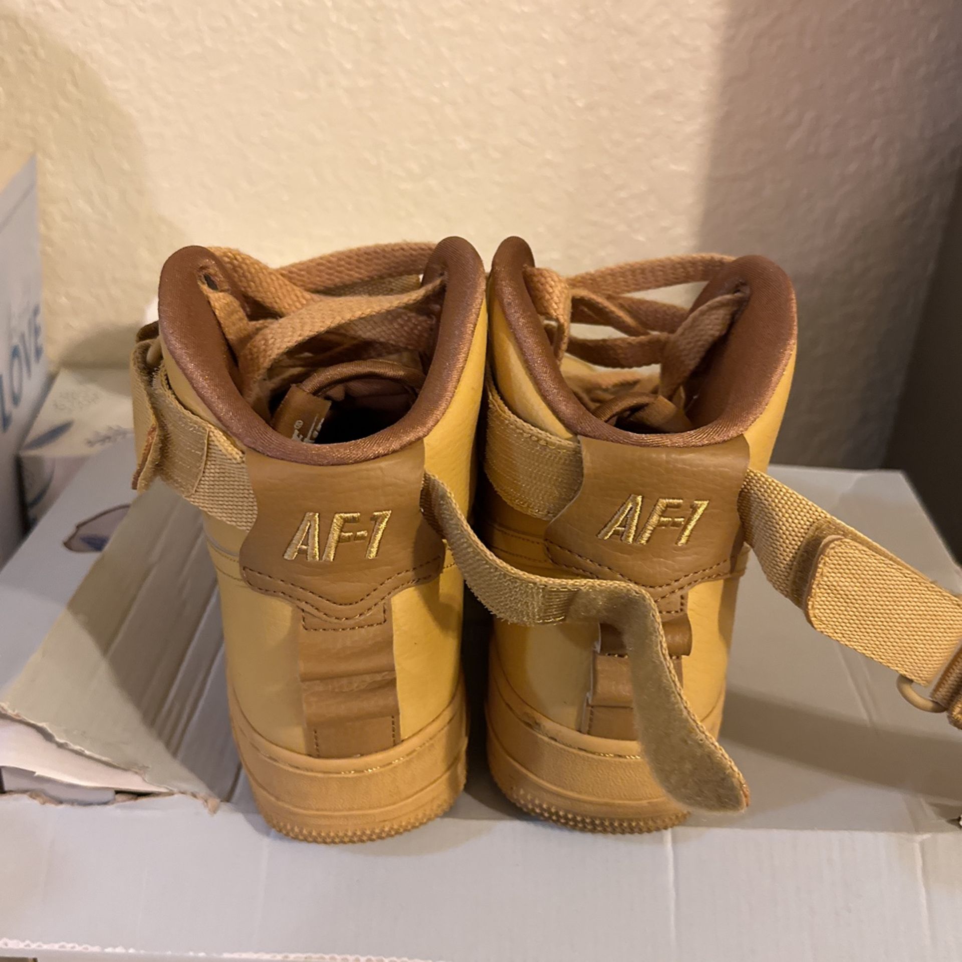 air force 1 7.5 womens