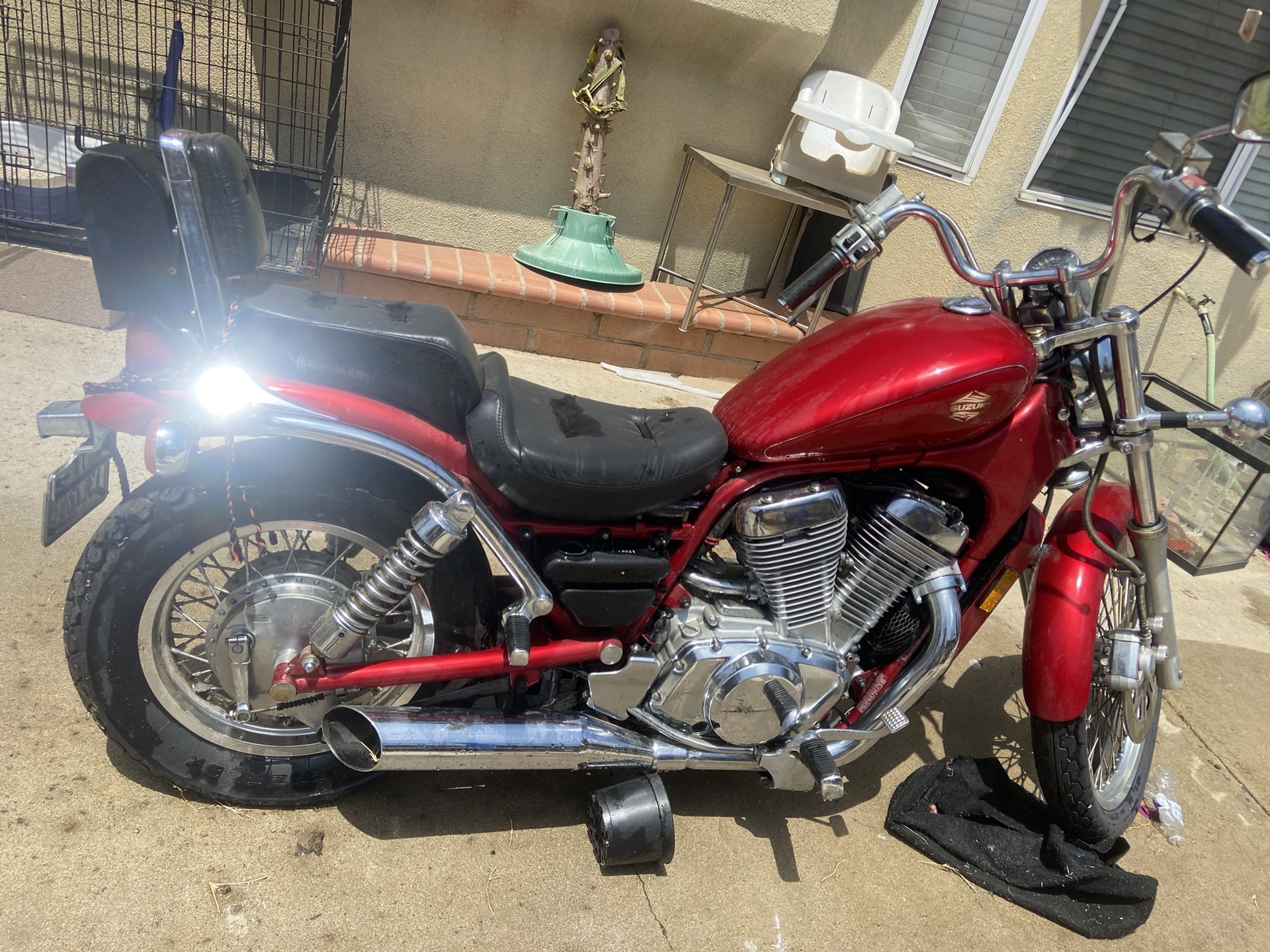 Suzuki intruder