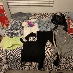 Womens Size Large Clothing Bundle