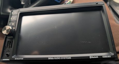 BOSS touchscreen radio