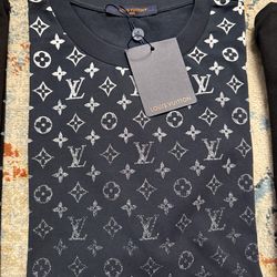 Shirt for men size L/XL