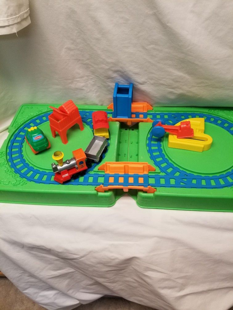 Matel Beginner Train Play Set