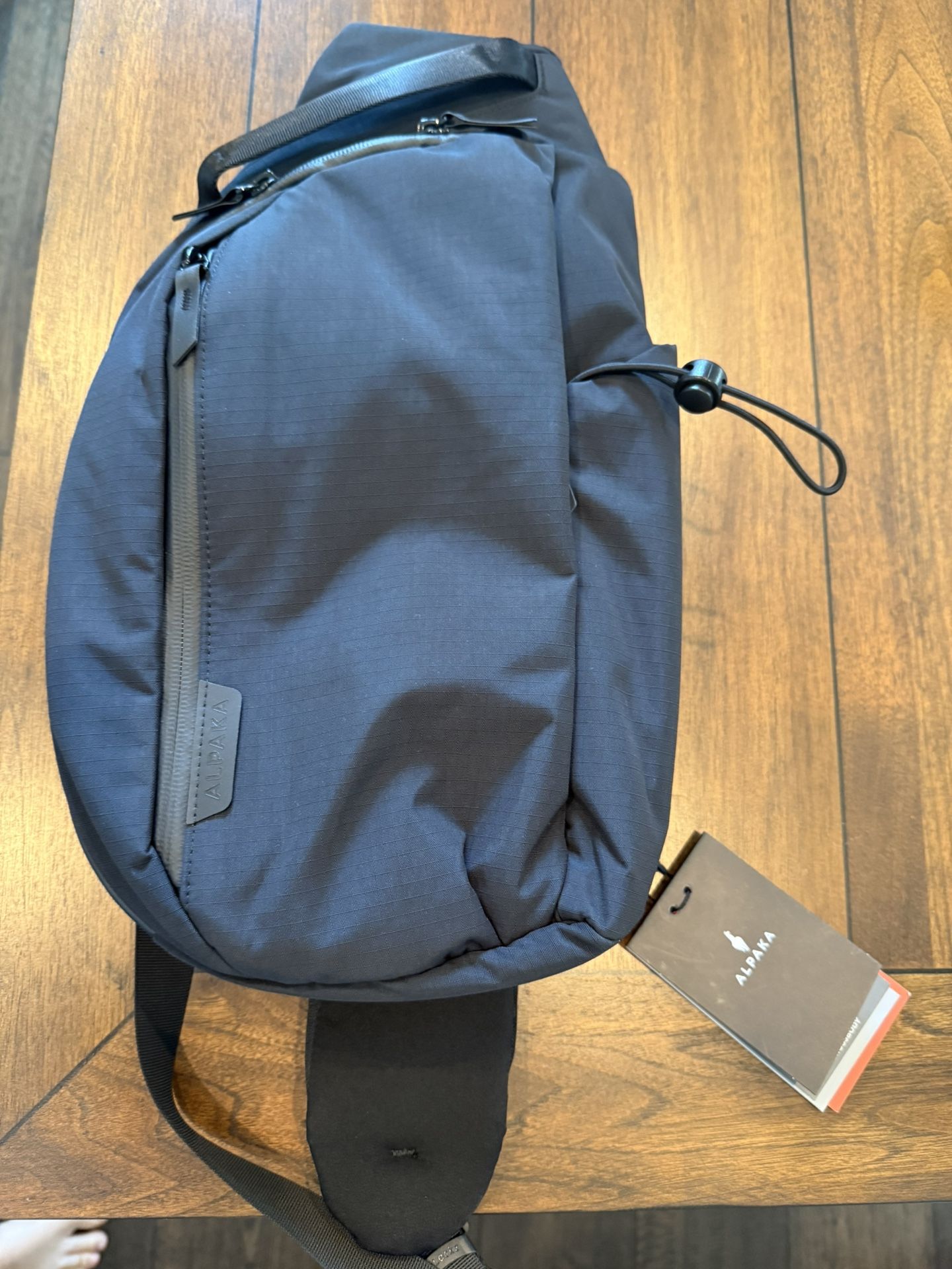 ALPAKA Metro Crossbody Right Shoulder 7.5L -