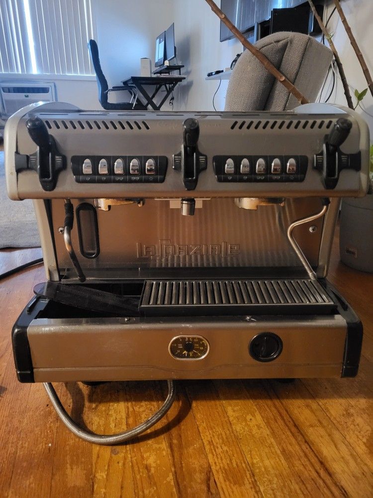 Café De' Anitone Machine