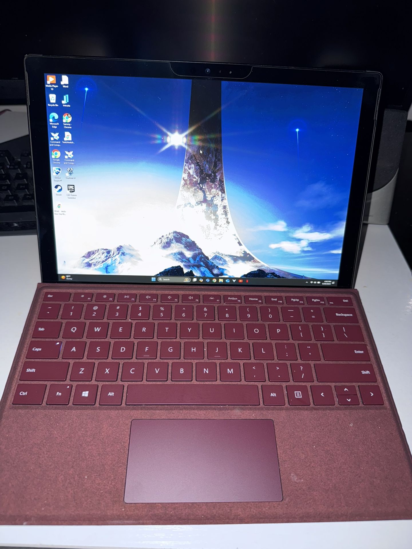 2018 Surface PRO 6 w Charger, Case & Bluetooth Mouse
