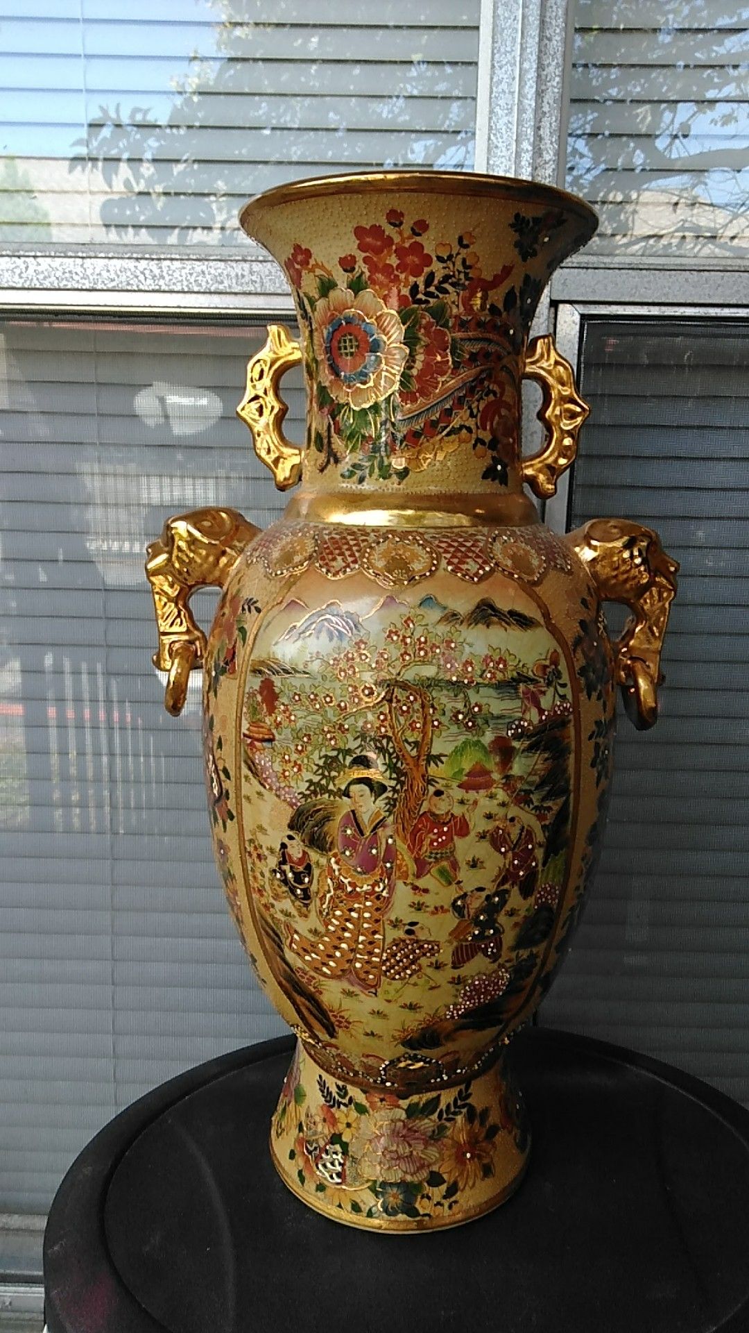 ROYAL SATSUMA!!! original Chinese made Vase.