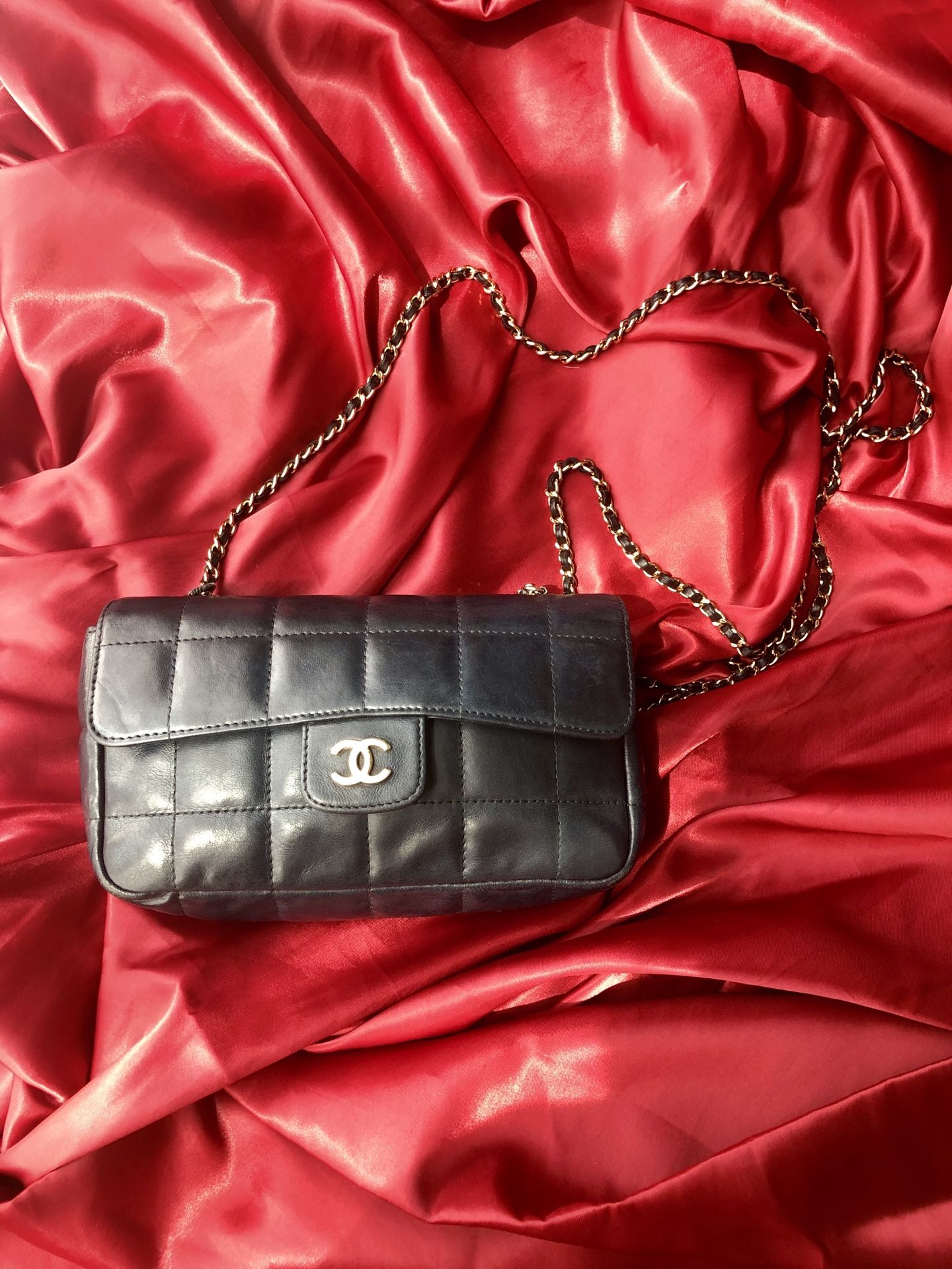 CHANEL flap bag