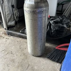 CO2 Tank