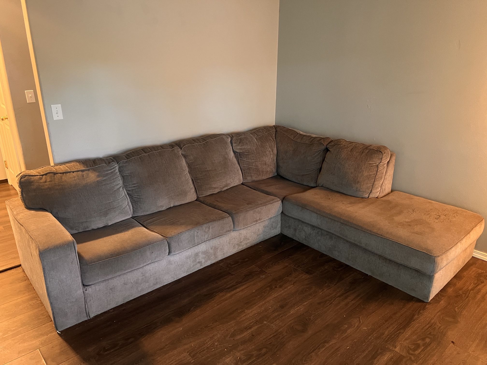 6-Seater L-Shaped Sectional – Comfy & Pet-Friendly