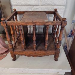 End Table/Magazine Rack