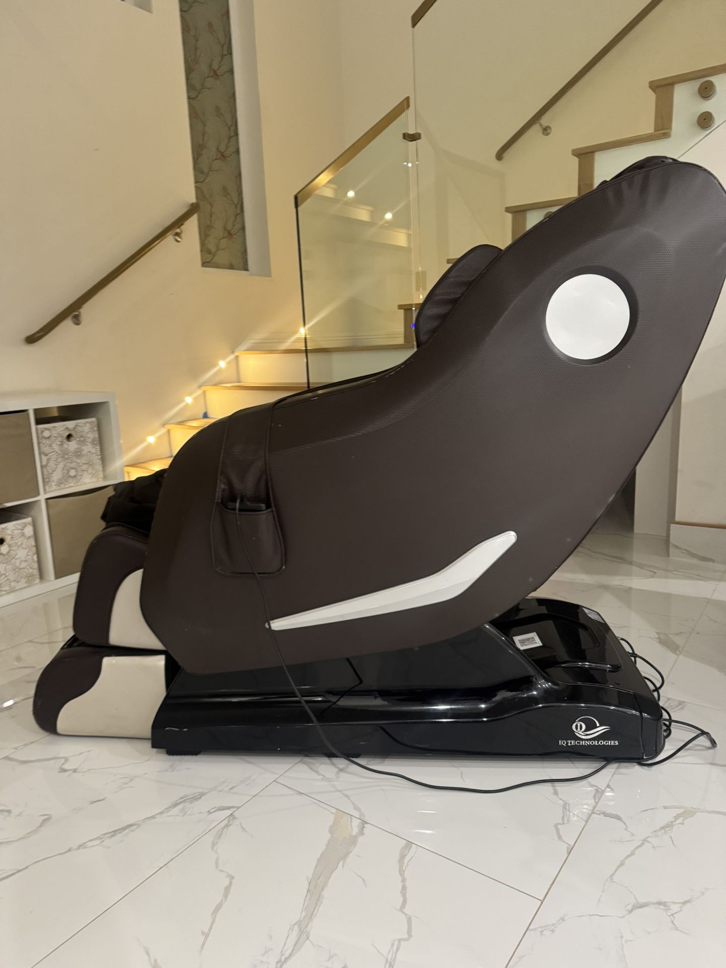 cmassage chair in good condition