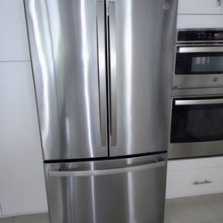 GM Refrigerator New