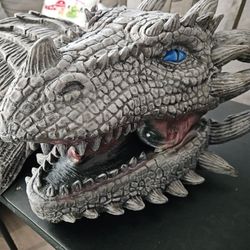DRAGON DECOR (Breathes Mist Fog, Lights Up And Makes Noise) NEW