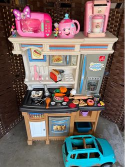 Kitchen toy whit accessories and car