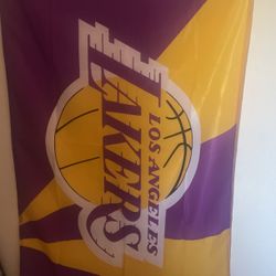 Selling Laker flag and it’s not delivery its pick up