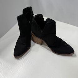 Black Suede Ankle Boots With Wood Heel And Side Zipper