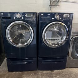 Washer & Dryer Set with Pedestals. Clean, well maintained, and working perfectly.