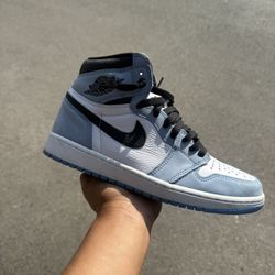 Jordan 1 Unc